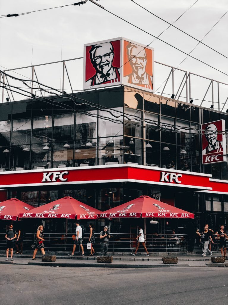 artem-tryhub-zvt5bhyewuu-unsplash-768x1024-1