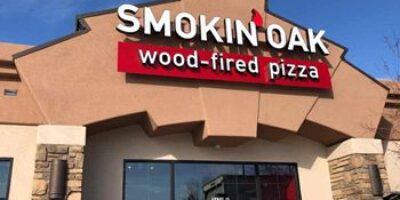 Pizza au feu de bois Red Hot Smokin 'Oak préparée pour une croissance rapide de la franchise