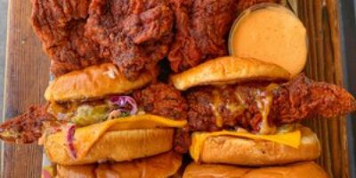 Dave's Hot Chicken signe un deuxième accord de 10 unités