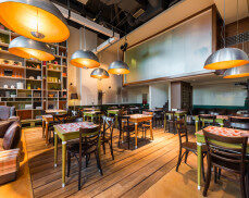 restaurant-traffic-1