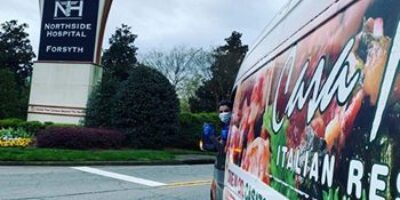 Le but non lucratif du cancer du pancréas d'Atlanta redonne aux travailleurs des soins intensifs