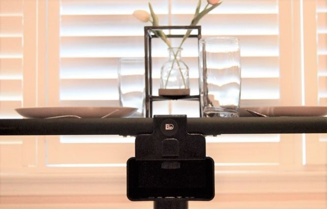 innovative-fixture-helps-keep-tables-more-sanitary-by-allowing-patrons-to-store-their-belongings-while-they-dine-2