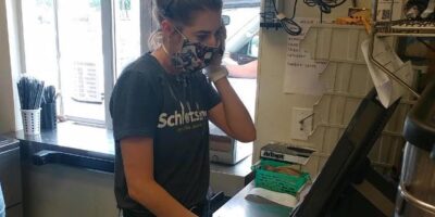 Pourquoi Schlotzsky's n'est pas prêt à rouvrir les salles à manger