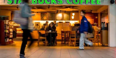 Le bénéfice fiscal de Starbucks au T2 touché par COVID-19