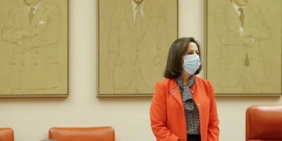 Margarita Robles rechaza de plano la pretensin de Pablo Iglesias de desmilitarizar la Guardia Civil