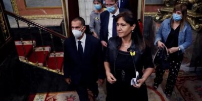 Nous pouvons rectifier et soutenir maintenant enquêter sur Laura Borrs pendant la rupture du mouvement d'indépendance: ERC, CUP, Bildu et le BNG la laissent tranquille