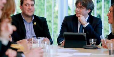Puigdemont et les prisonniers demandent que le PDeCAT se dissolve dans JxCat et le place au bord de la rupture