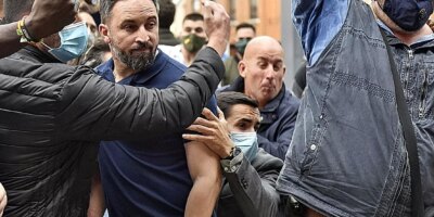 "Nous n'acceptons pas que la défense de la liberté provoque", défend Santiago Abascal contre les incidents contre Vox lors de la campagne électorale