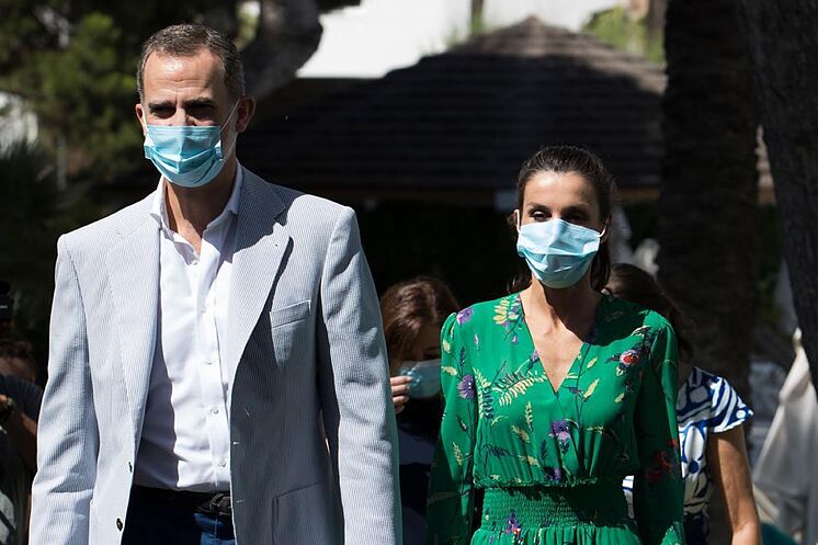 Felipe VI et la reine Letizia, à leur arrivée dans un hôtel de la chaîne ...