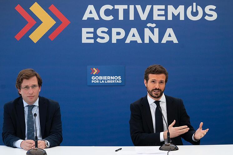 Pablo Casado, junto al alcalde de Madrid, Jos