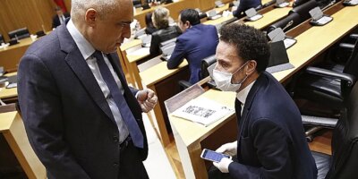 Les citoyens et le PSOE rectifient et attendent que le PP tienne une réunion contre le transfuguisme