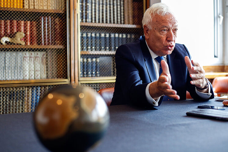 Ancien ministre des Affaires étrangères Jos