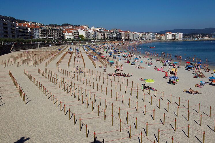 Plage de Silgar, à Sanxenxo, morcelée avant l'alerte sanitaire ...