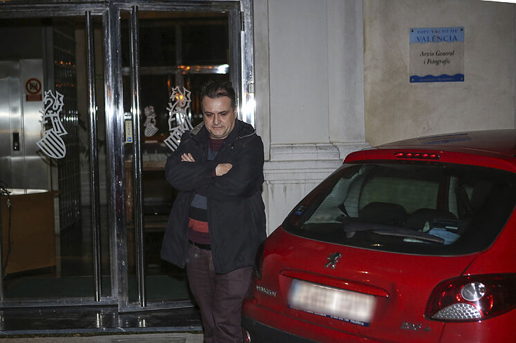 Carles Recio, `chassé & apos; par El Mundo après avoir signé.