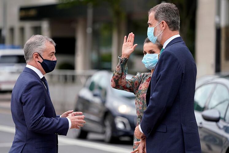 Lehendakari Urkullu accueille le roi Felipe VI pendant qu'il
