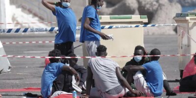 Les îles Canaries rejoignent Murcie et l'Andalousie et demandent au gouvernement de contrôler les «  sans papiers '' avec Covid-19