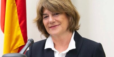 Beatriz Gonzlez Lpez-Valcrcel: "Dans 10 ans je vois le système de santé espagnol comme celui du Brésil, de la charité"