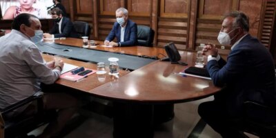 Les îles Canaries rejoignent la Galice et interdisent de fumer dans les espaces ouverts et imposent l'utilisation du masque obligatoire