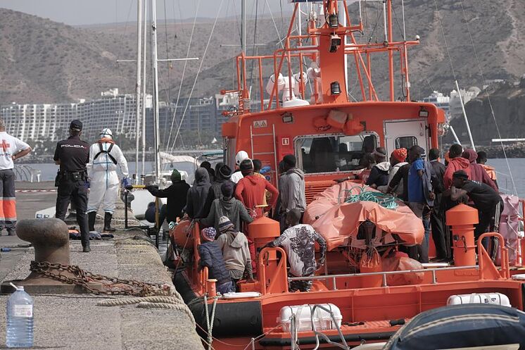 Sauvé un bateau sur les côtes de Gran Canaria le 2 de ...