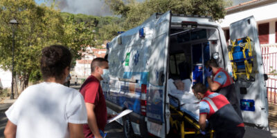 L'incendie d'Almonaster progresse de façon incontrôlable, touchant 9000 hectares et provoquant l'expulsion de 2400 habitants