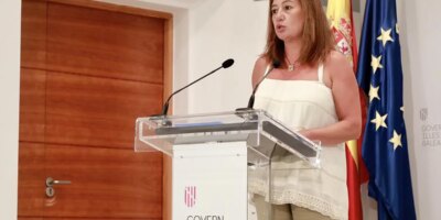 Les îles Baléares réduisent les rassemblements sociaux de 10 à 5 personnes et envisagent d'imposer un couvre-feu nocturne