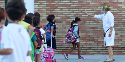 La santé abaisse les critères de fermeture des salles de classe par Covid