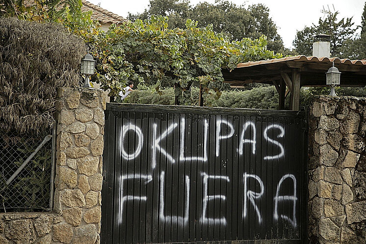 Peint sur la porte d'un châle
