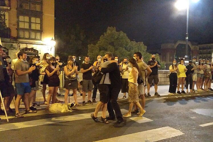 Bienvenue à Gogeaskoetxea la nuit de mon