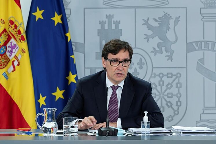 Salvador Illa, vendredi, lors d'une conférence de presse à La Moncloa.