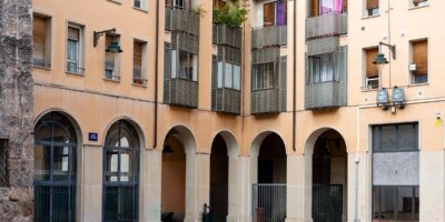 Les squats dans les logements sociaux: des «  narcopisos '' au trafic illégal de logements