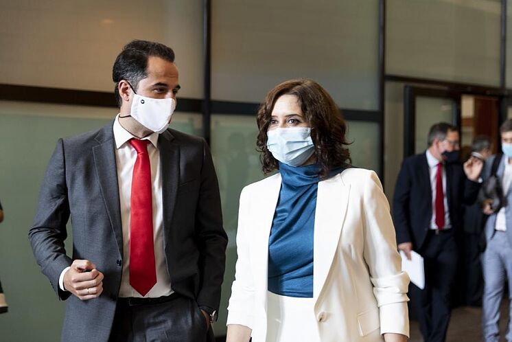 La présidente de la Communauté de Madrid, Isabel D