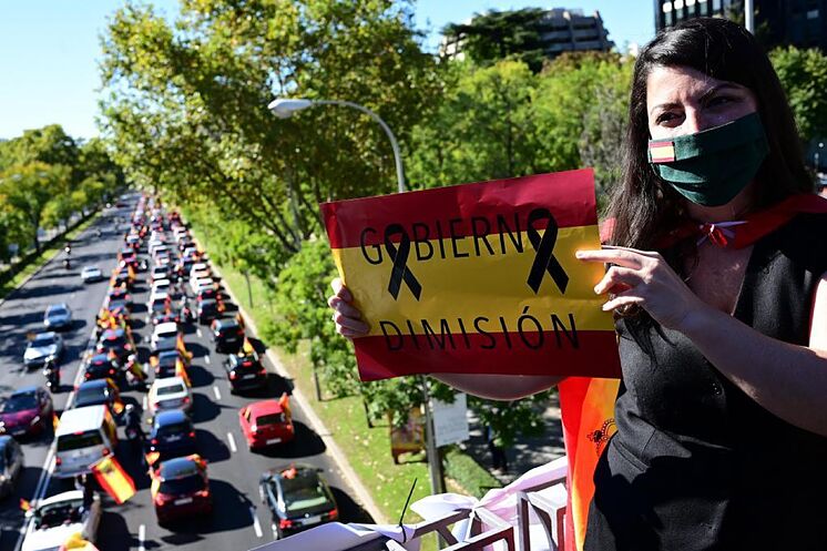 Le député de Vox Macarena Olona dans le Paseo de la Castellana de ...
