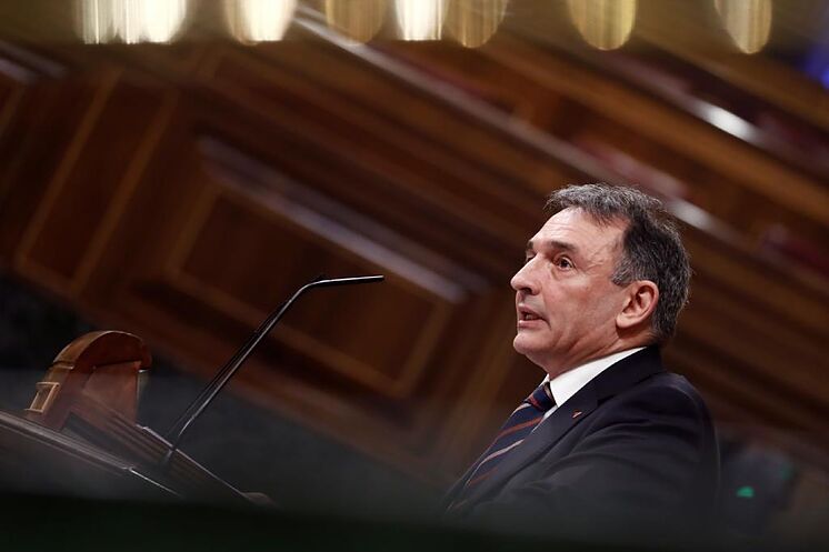 Le député de United We Can, Enrique Santiago, intervient dans le ...