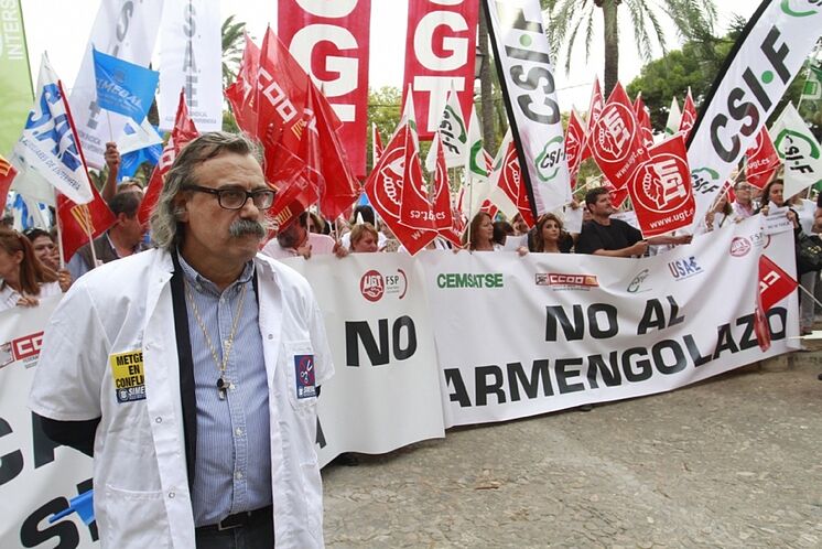 Manifestation du secteur de la santé devant le Consolat de Mar en septembre ...