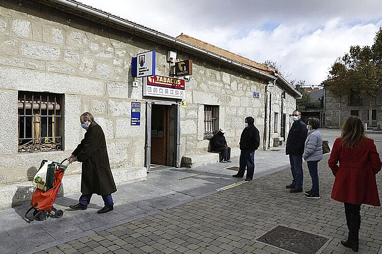 File d'attente pour la loterie à Villalba.