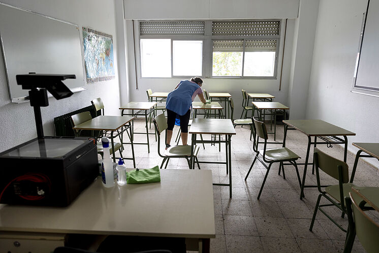 Alberto Di Lolli. 17/09/2020, Coslada. Mesures de distanciation et ...