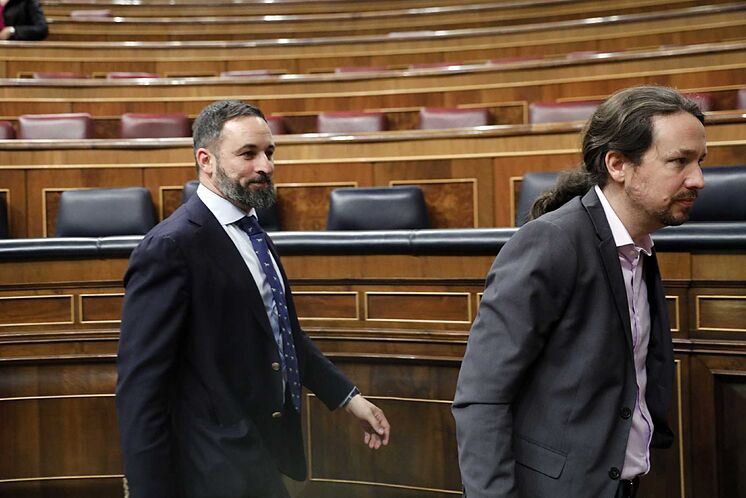 Le président de Vox, Santiago Abascal (à gauche), et Pablo Iglesias, en ...
