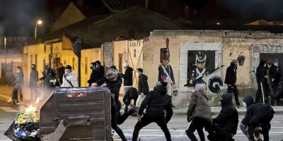 Contagion nationale de la violence contre l'état d'alarme et les restrictions