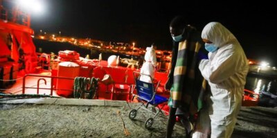 Une fille raconte à Salvamento Marimo qu&rsquo;elle a vu le corps sans vie de son frère jeté du bateau