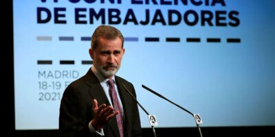Felipe VI encourage les ambassadeurs à consolider l&rsquo;Espagne comme « une référence internationale »