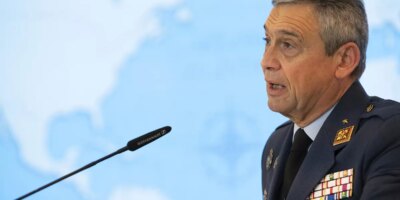 Le Jemad présente sa démission à Margarita Robles après avoir avancé sa vaccination