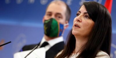 Pablo Casado appelle Vox « les alliés populistes de Sanchez » et il l&rsquo;accuse de « mettre la survie du pays en danger »