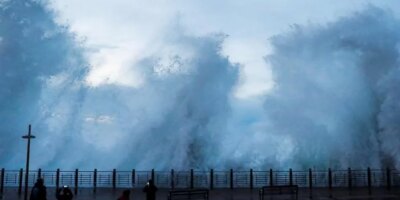 La tempête Justine laisse des vagues de huit mètres et des vents jusqu&rsquo;à 100 kilomètres / heure sur la côte cantabrique