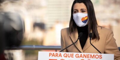 Ins Arrimadas se penche pour la première fois sur un abîme électoral en Catalogne