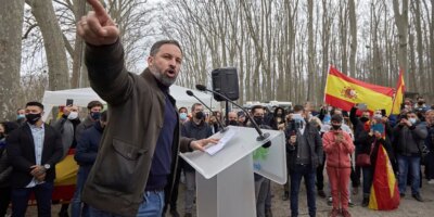 Abascal débarque en Catalogne avec des attaques contre le PP: « Ils ont abandonné les Catalans dans le processus de coup d&rsquo;État »