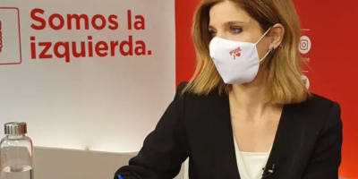 Le gouvernement couvre le secrétaire d&rsquo;État aux migrations après avoir reçu des insultes xénophobes