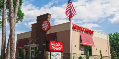 Huddle House met en valeur Arkansas City et Garden City pour une croissance ciblée sur le Kansas