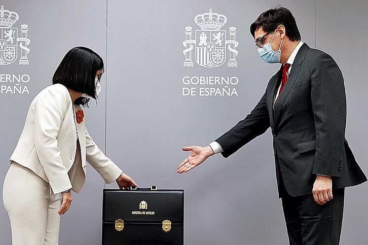 Carolina Darias et Salvador Illa, au relais hier à la tête de ...