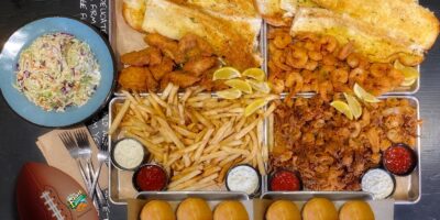 Le marché aux poissons de San Pedro rouvre ses restaurants en plein air dans tous les établissements à partir du 30 janvier