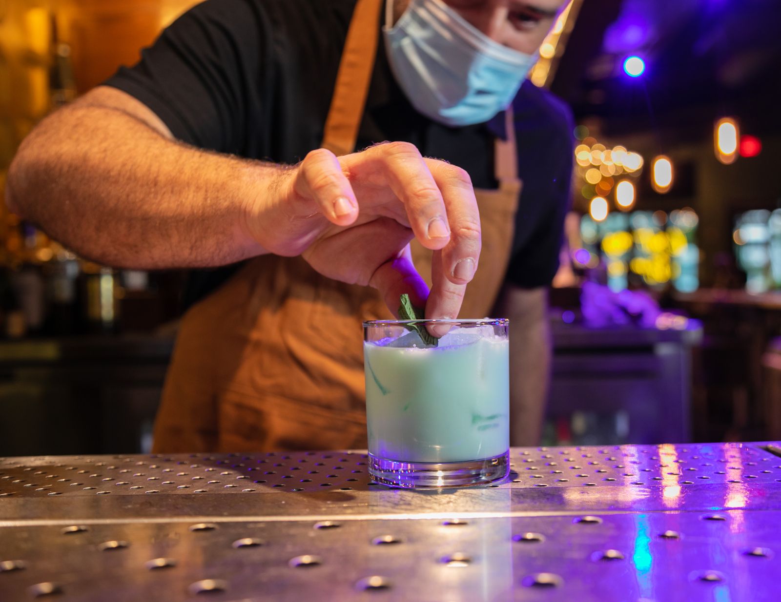 Heaven Mykonos, un concept de restauration méditerranéen contemporain proposant des tapas et du vin dans une ambiance lounge dynamique et sexy, fait ses débuts au centre animé CityPlace Doral